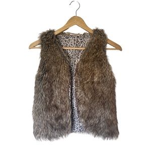 Red Camel Girl's furry vest brown size S Leopard Lining